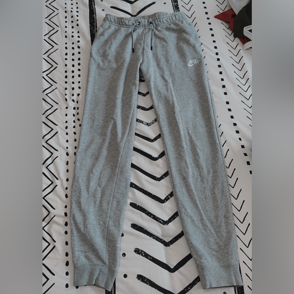 Grey nike sweater pants/joggers☺️
